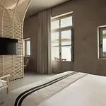 Yi Mykonos