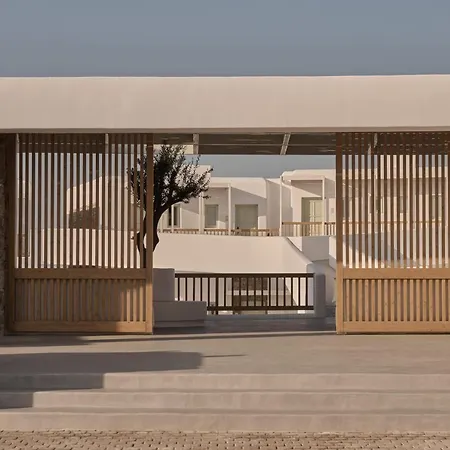 מלון Yi Mykonos 4*