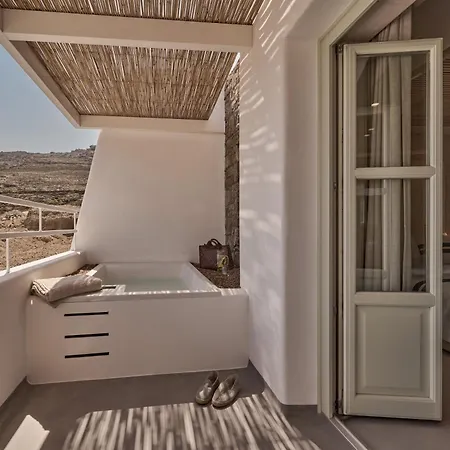 Yi Mykonos