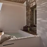Yi Mykonos 4*