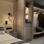 Yi Mykonos
